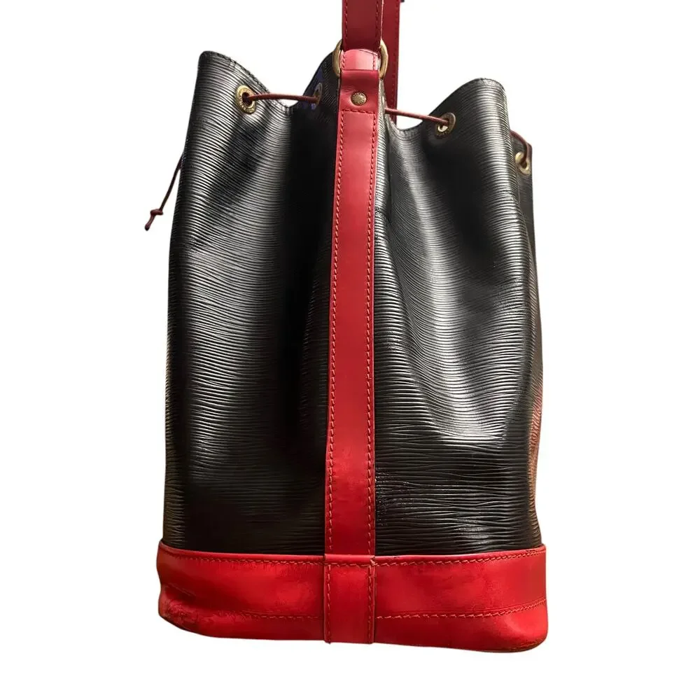Louis Vuitton Vintage Noe Bucket Bag Black Red Epi Leather 1995 Large Shoulder